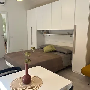 Violetta Di Appartement